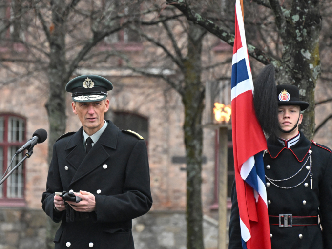 Forsvarssjef Eirik Kristoffersen holder minnetalen under Forsvarets minnedag. Foto: Sven Gj. Gjeruldsen, Det kongelige hoff